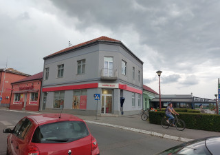 Poslovni prostor na 1. spratu i potkrovlju u Brodu